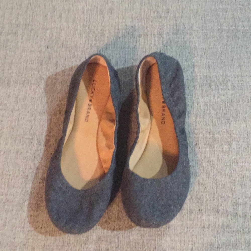 New without box lucky grey flats
